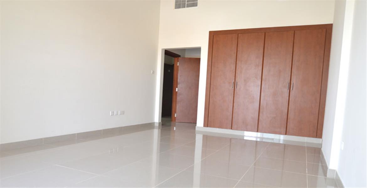 Plaza Residences gallery image 9