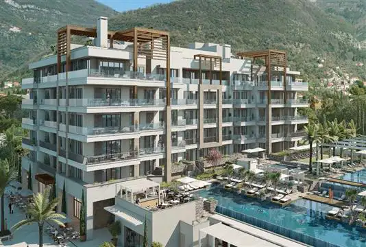 Regent Pool Club Residences Aqua — Porto Montenegro off plan in Porto Montenegro